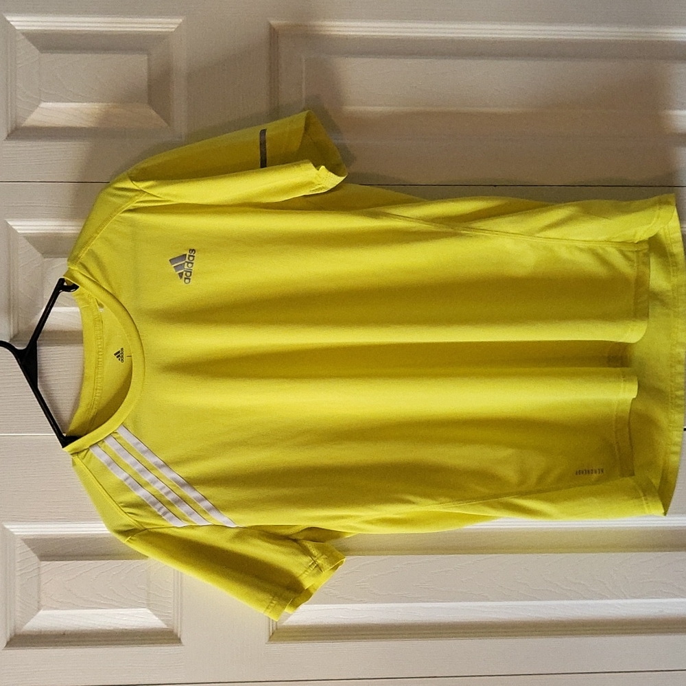 Adidas T-Shirt